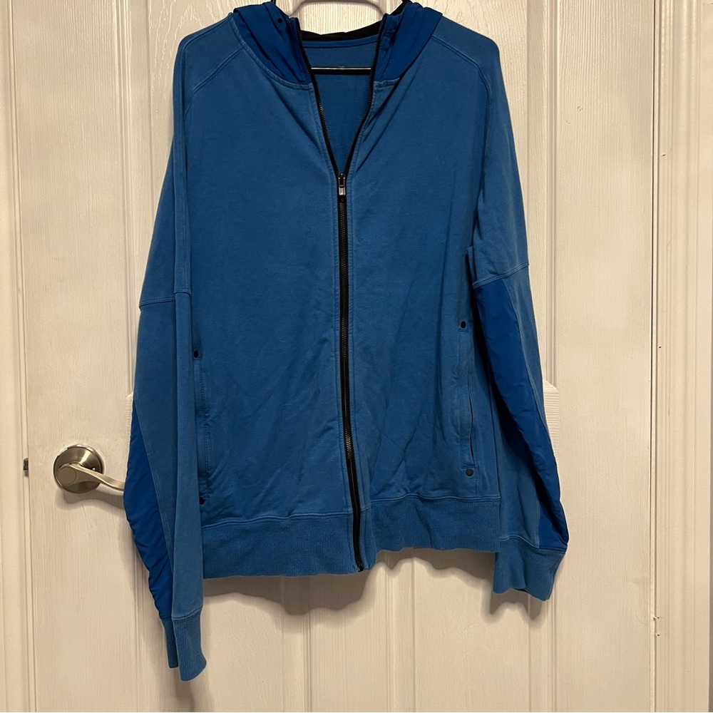 5/$100 Lululemon Blue Hoodie